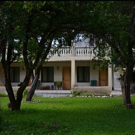 Garden House 메스티아 외부 사진