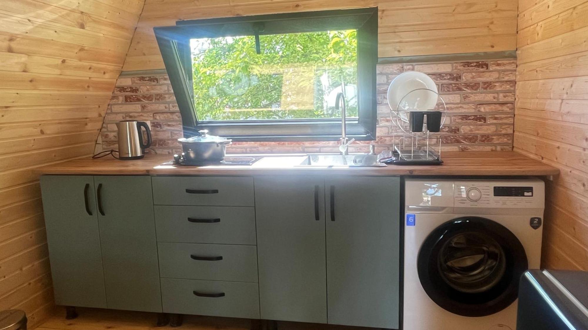 Garden House 메스티아 외부 사진