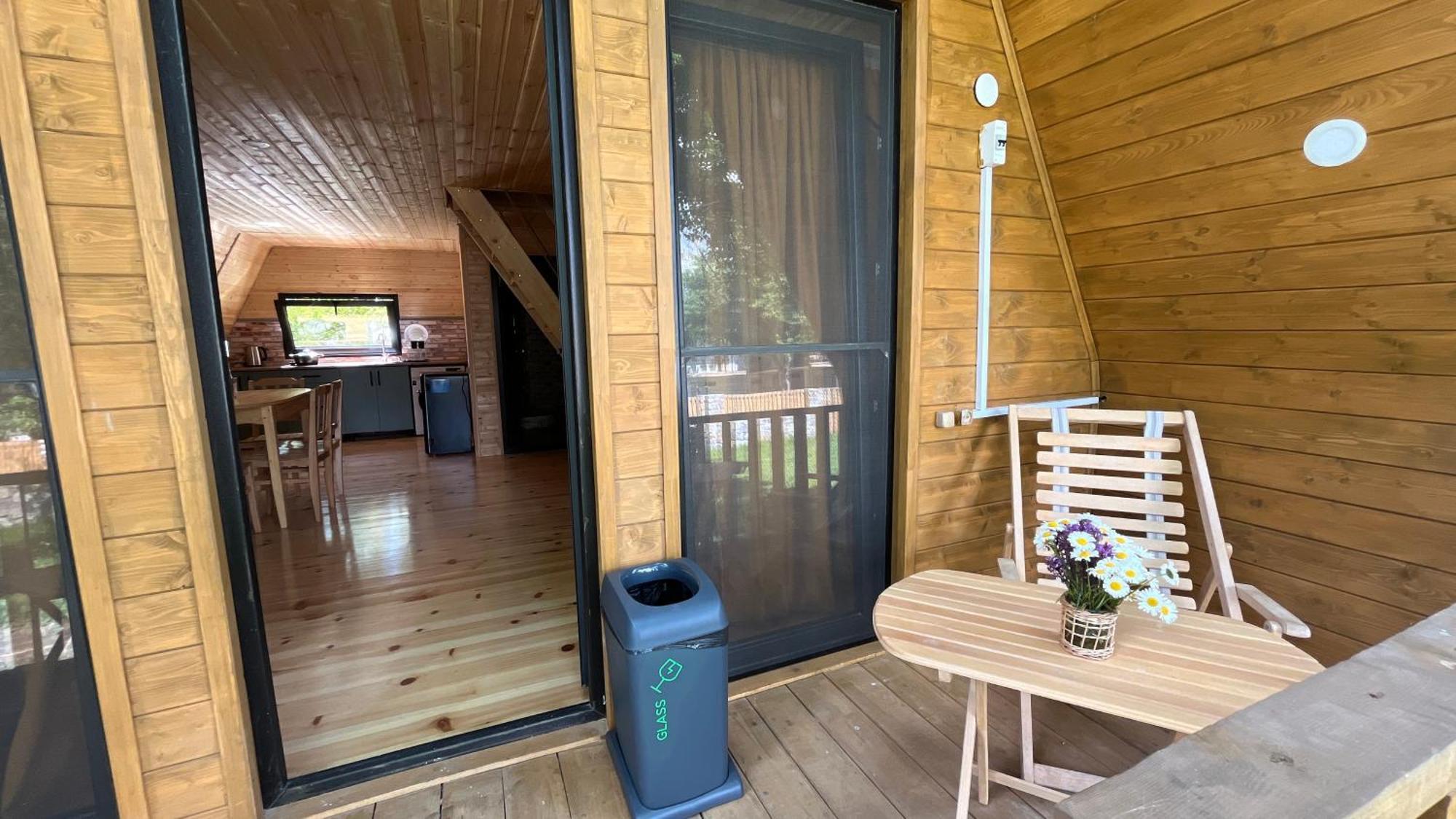 Garden House 메스티아 외부 사진