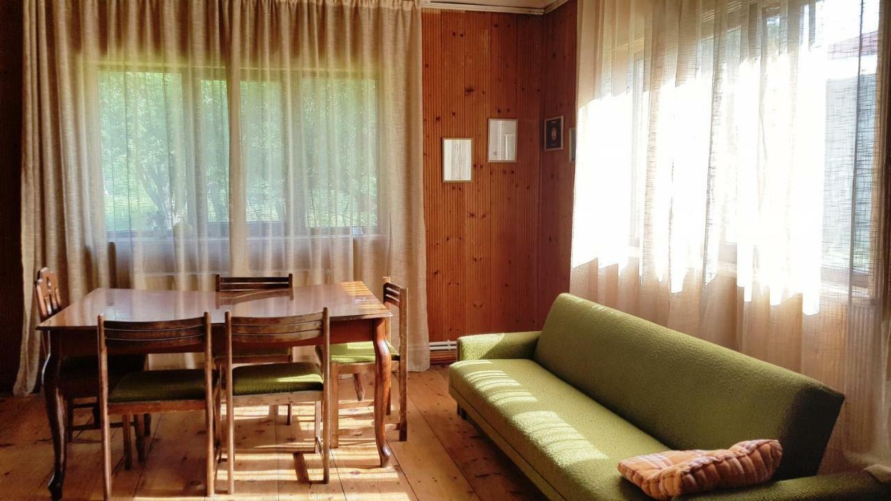 Garden House 메스티아 외부 사진