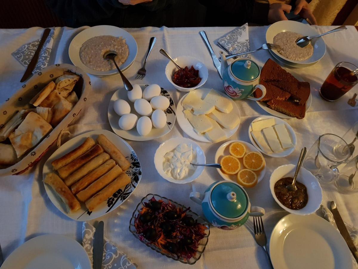 Garden House 메스티아 외부 사진